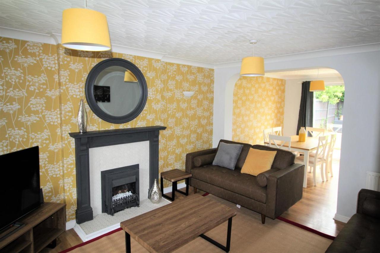Doncaster - Warmsworth - Great Customer Feedback - 3 Bed Detached House - Private Garden & Parking Plus Garage - Quiet Cul De Sac Location - Dog Friendly - Fast Wifi - Close To Motorway Access Eksteriør bilde